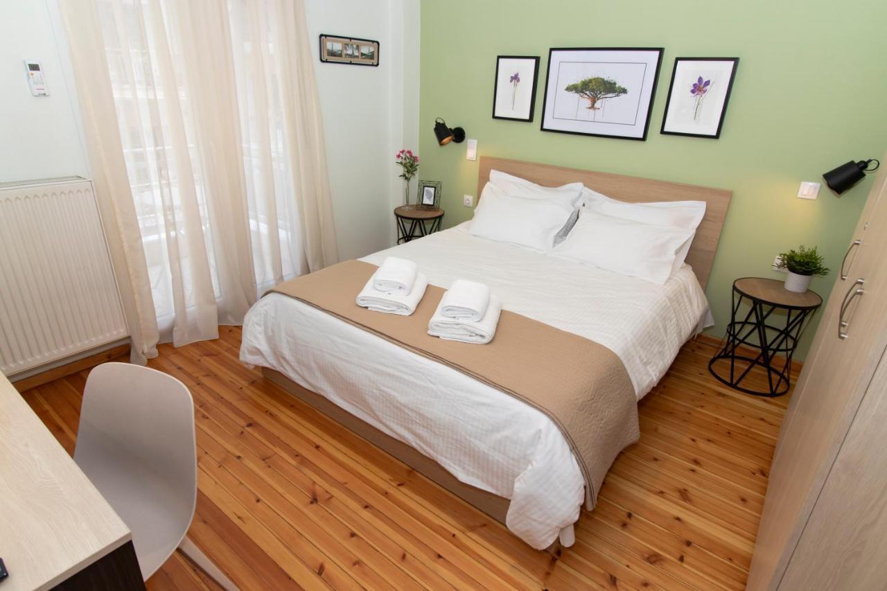 Large, Sunny, Modern Apartment Fully Renovated, Next To Agia Sofia テッサロニキ エクステリア 写真