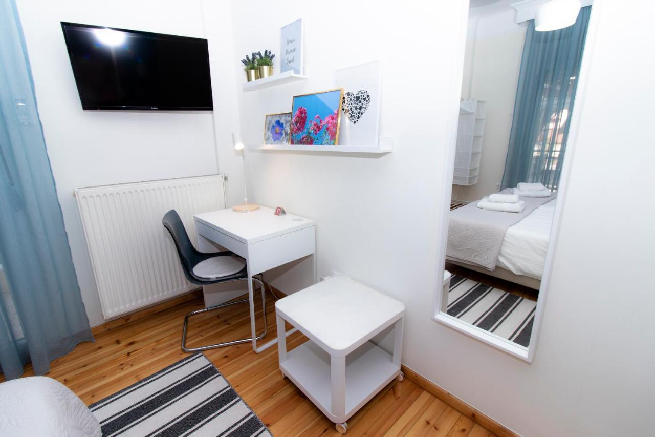 Large, Sunny, Modern Apartment Fully Renovated, Next To Agia Sofia テッサロニキ エクステリア 写真
