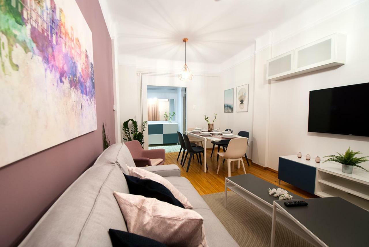 Large, Sunny, Modern Apartment Fully Renovated, Next To Agia Sofia テッサロニキ エクステリア 写真