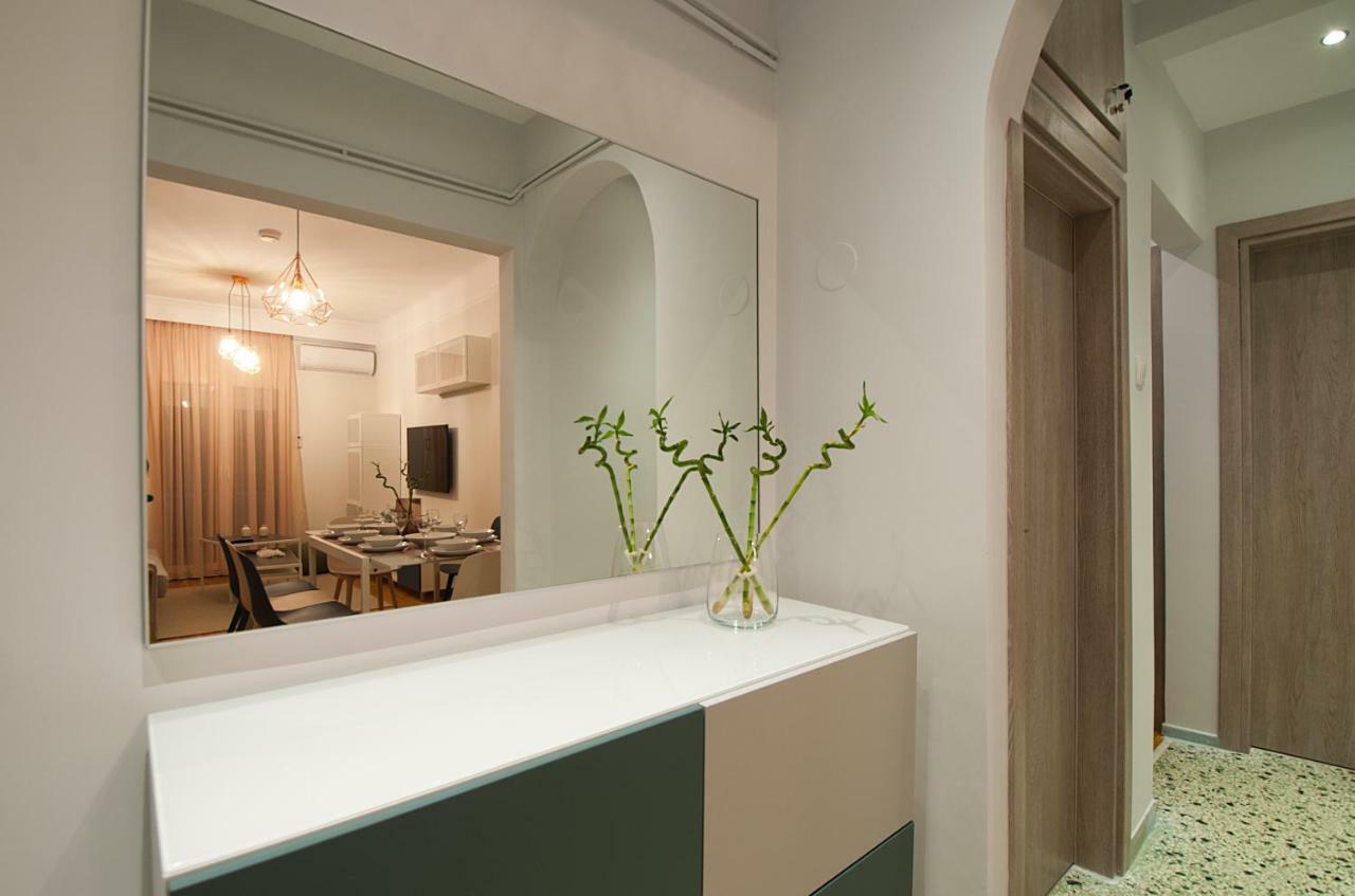 Large, Sunny, Modern Apartment Fully Renovated, Next To Agia Sofia テッサロニキ エクステリア 写真